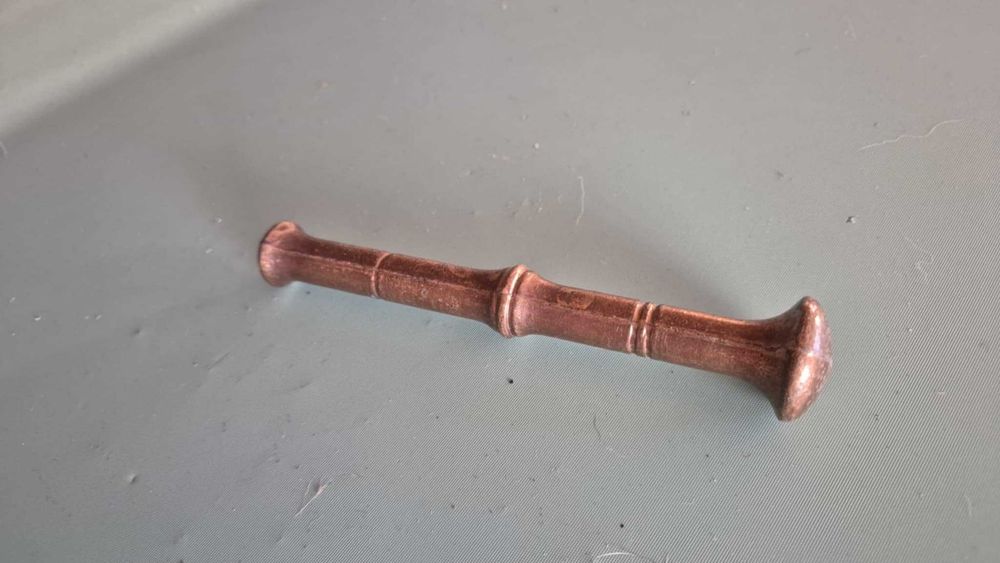 Mosiężny ubijak do moździerza – stary, ciężki, oryginalny!