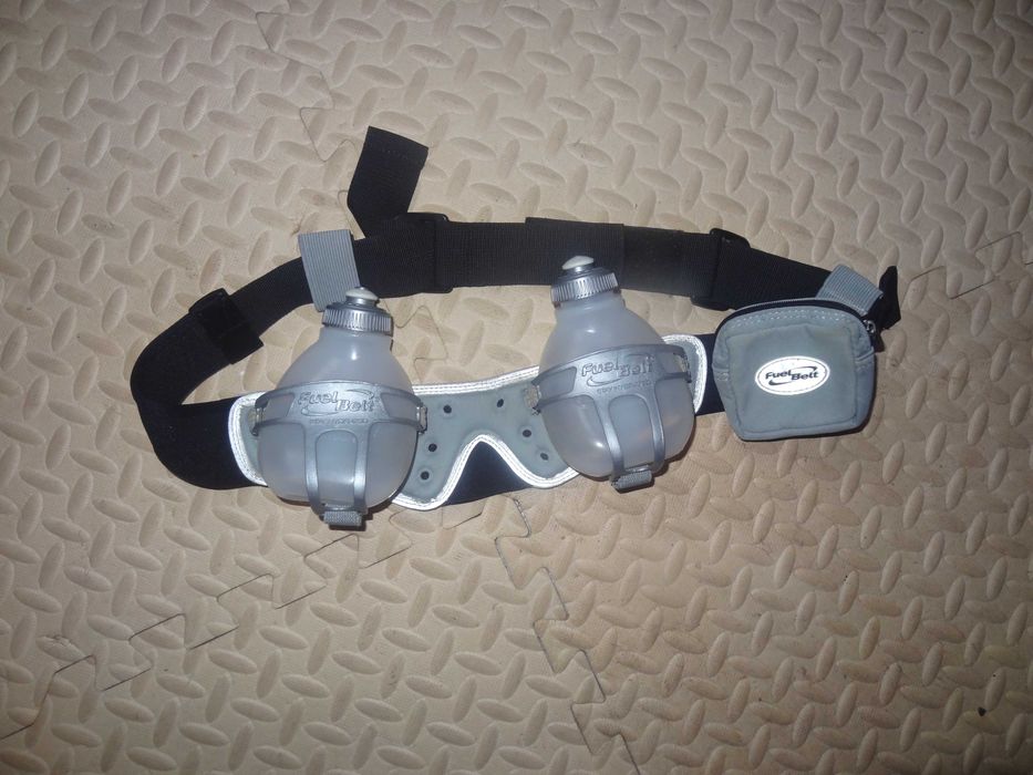 Пояс сумка для бега гидратор fuel belt.