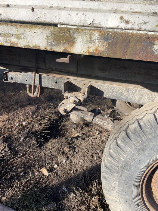 Уаз -хороша машина для  села,мости коробка роздакка,все працює!