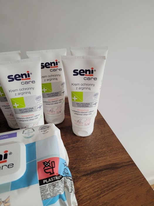 Seni care /1 pianka, 5 kremów, 1 paczka chusteczek 80 szt/