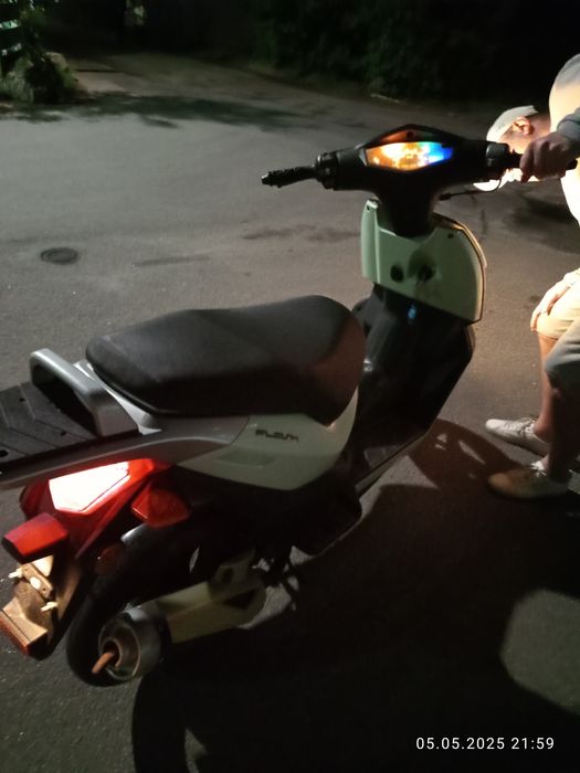 Скутер Keeway Flash 50