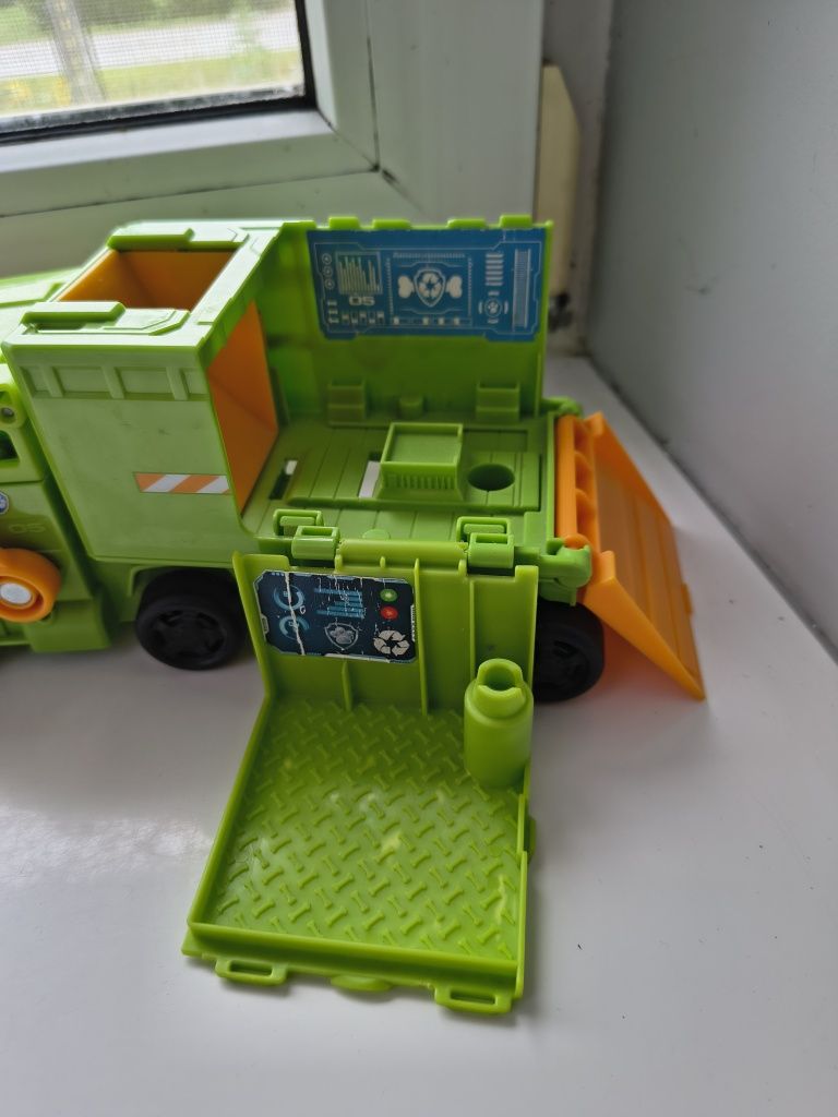 Auta psi patrol Rocky