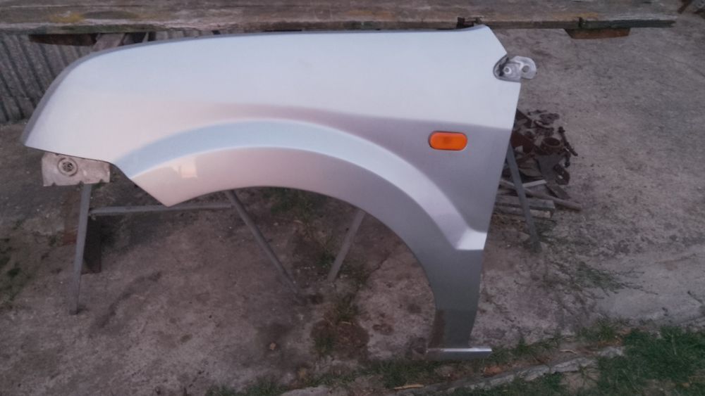 Ford Fusion Błotnik Lewy Przód Przedni Srebrny 62