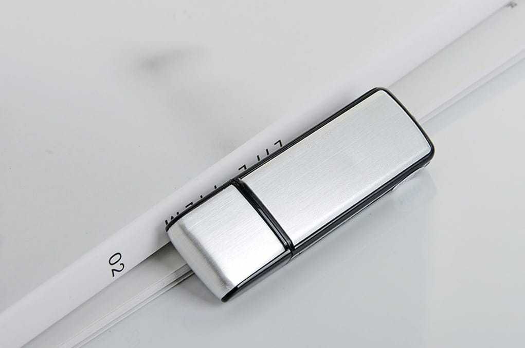Mini dyktafon szpiegowski pendrive 8GB Detekcja głosu podsłuch USB