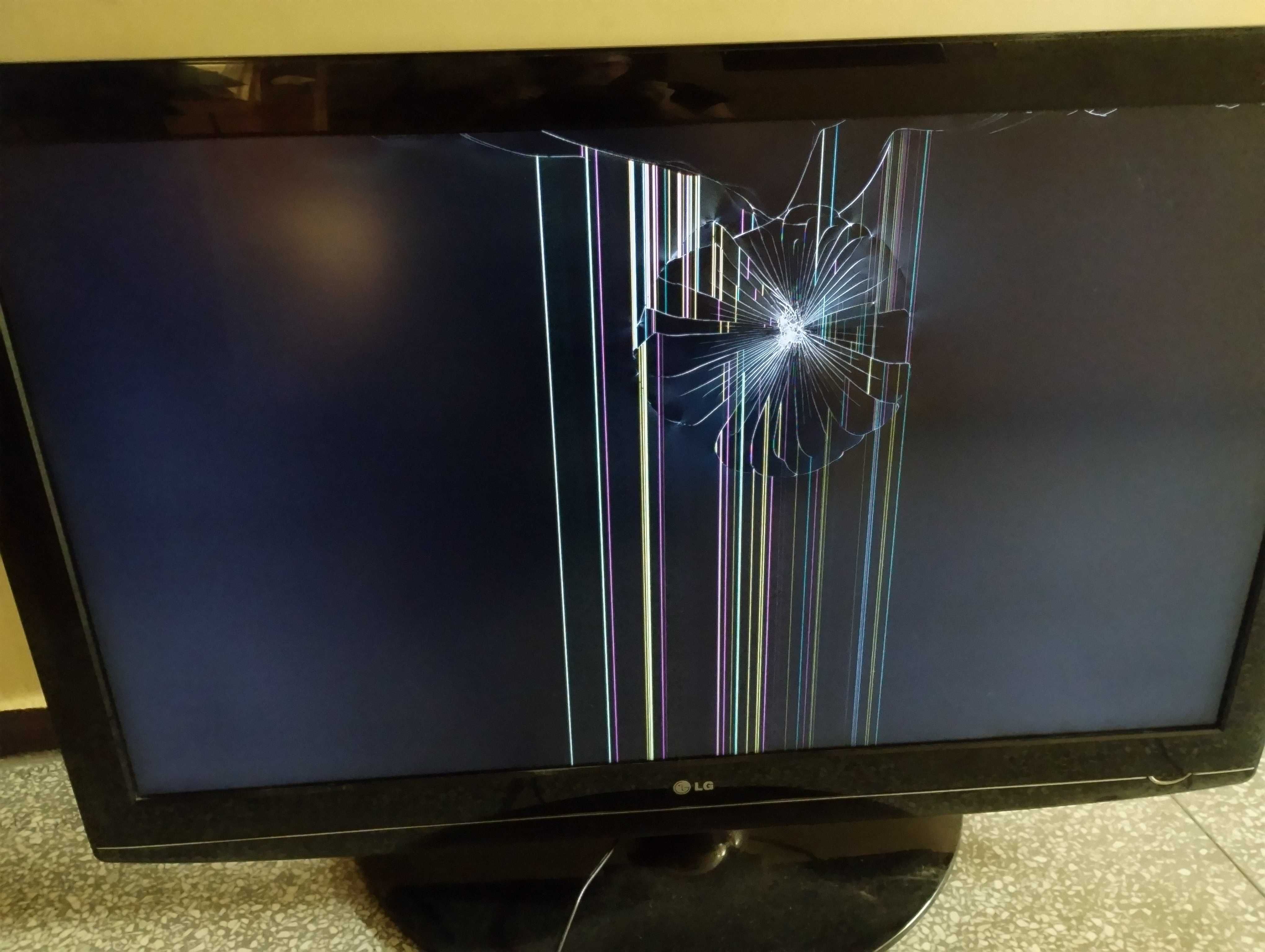 Telewizor LG 47 cali - uszkodzona matryca