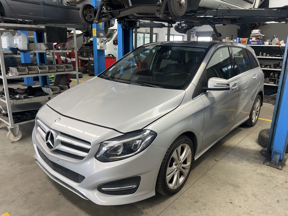 Mercedes B180 para peças