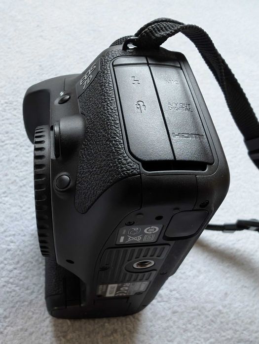 Aparat fotograficzny Canon EOS 7D lustrzanka jak NOWY tylko 27044 foto