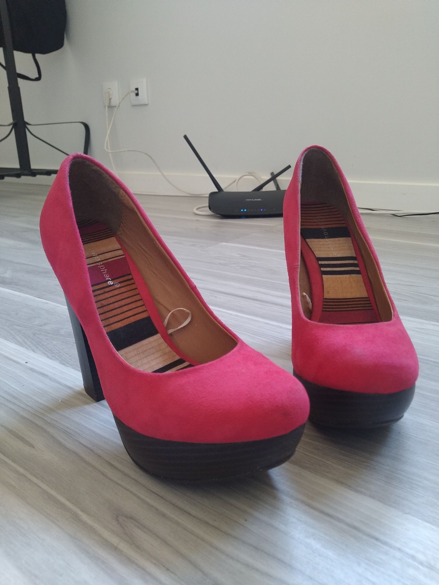 Sapato vermelho da Primark