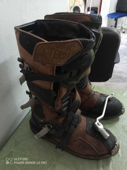 Botas para andar de moto com peseira