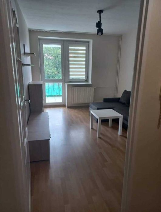 Wynajmę mieszkanie - dużą KAWALERKĘ