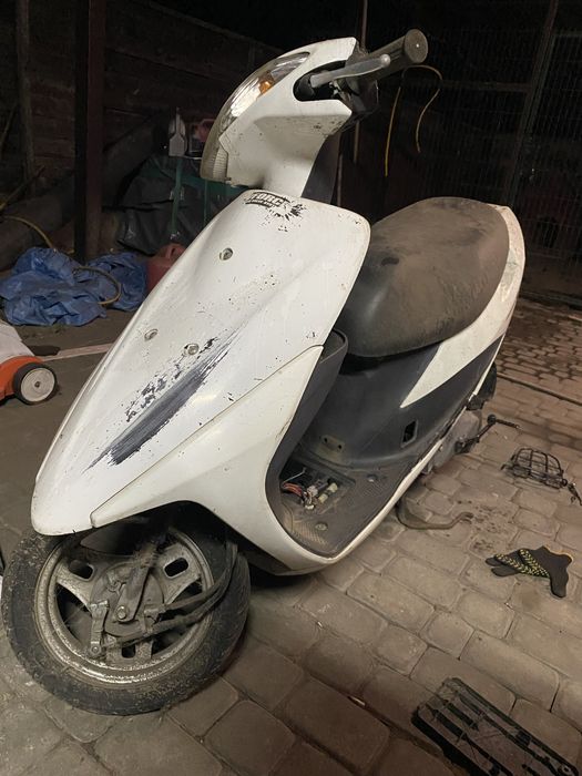 Продам скутер suzuki