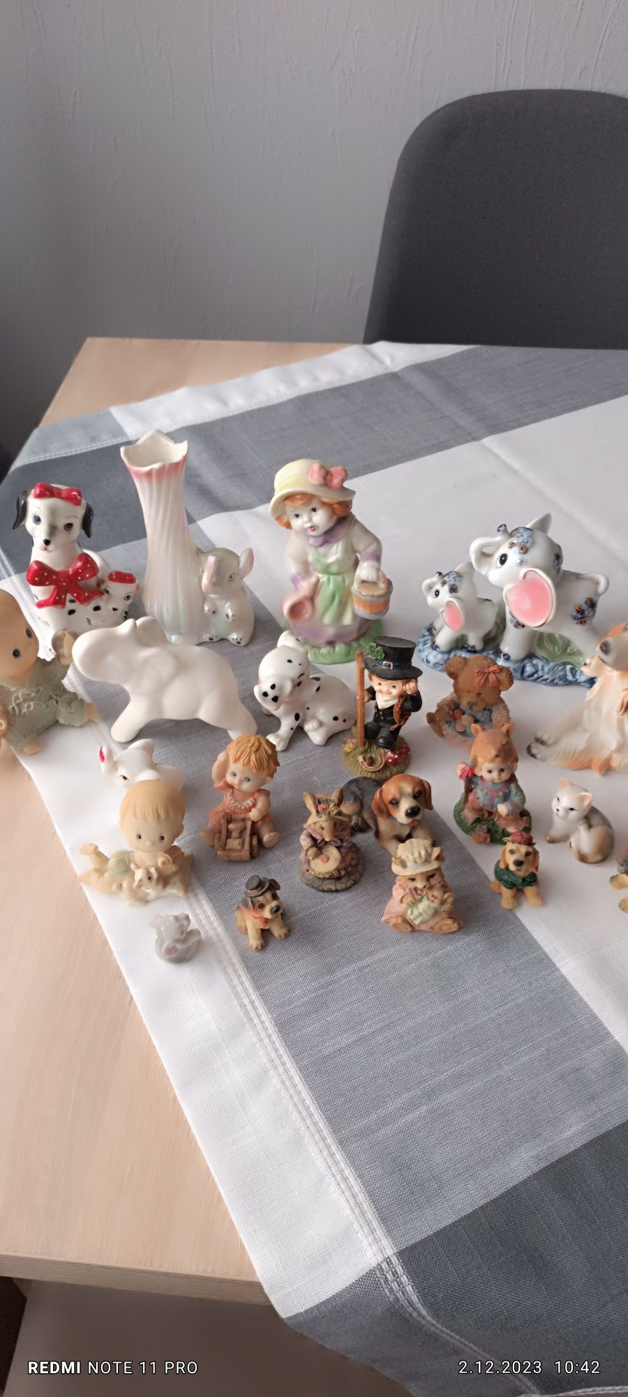 Figurki porcelana i gips