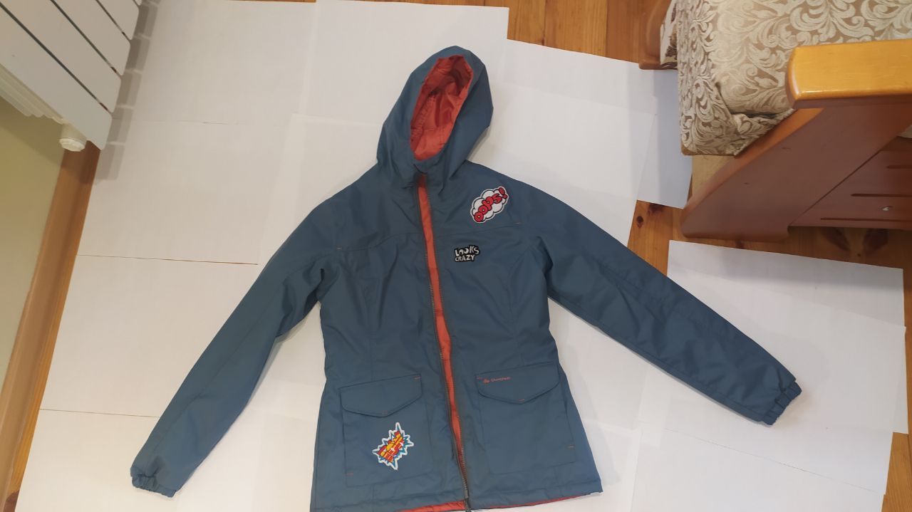 Курточка двухсторонняя детская - подростковая фирма Quechua