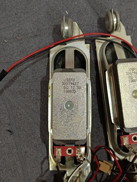 Alto-falantes JIEFU 
5w cada