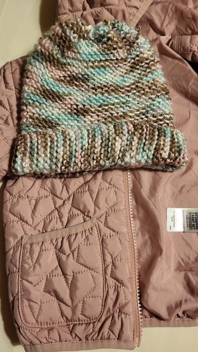 M&S wiosenna pikowana kurteczka roz 92 2 czapki GRATIS