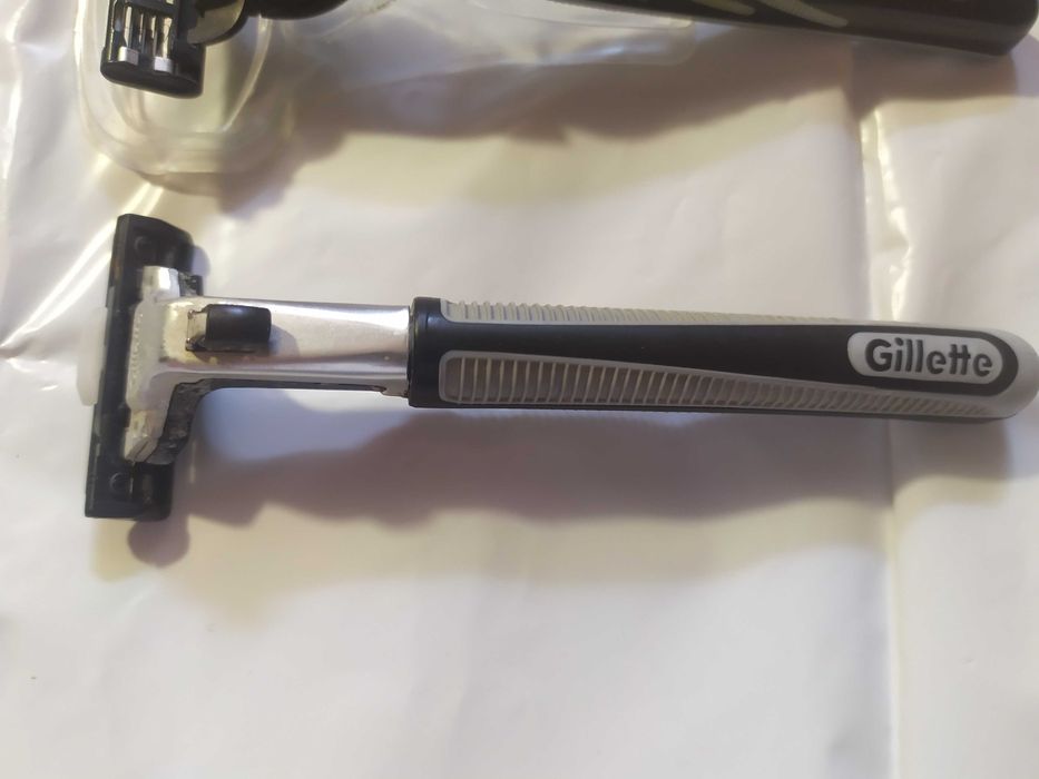 Станок для бритья Gillette  б\у