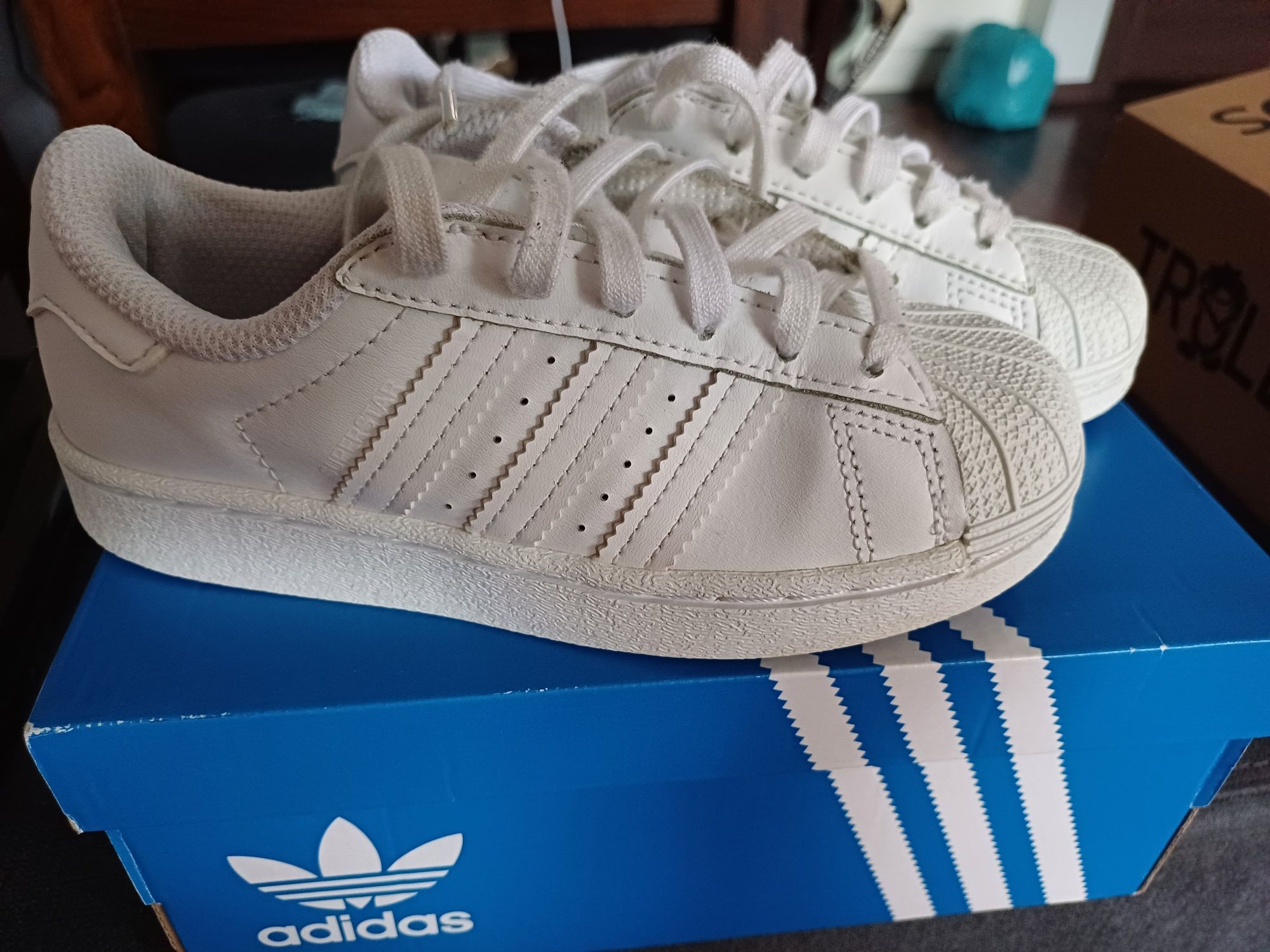 Buty Adidas Superstar roz.30