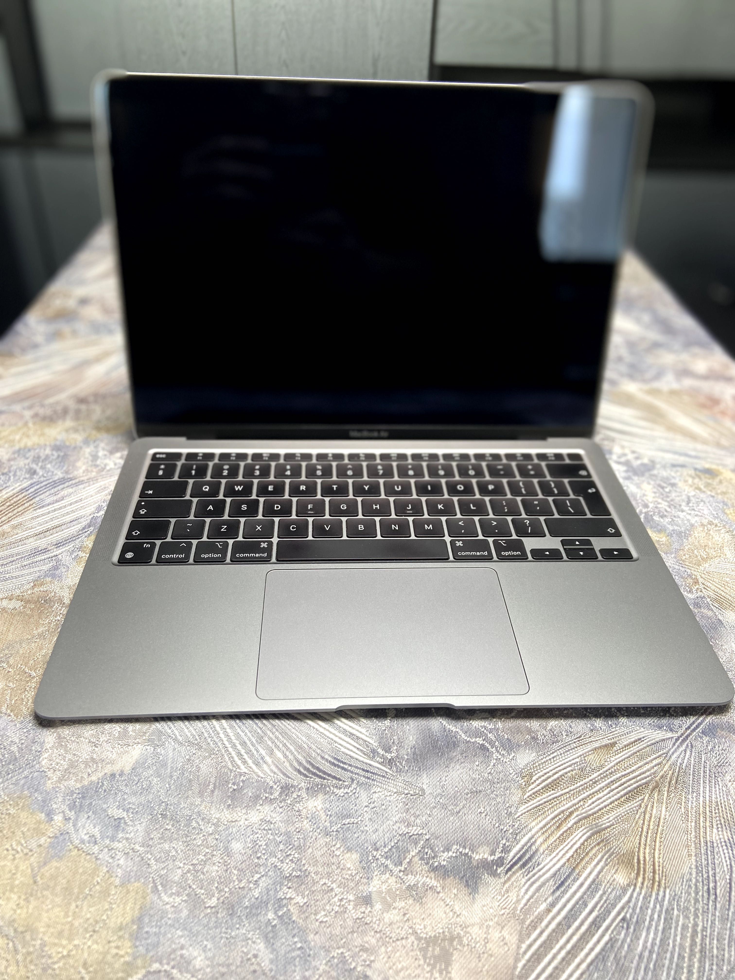 MacBook Air M1 - 16GB RAM/256 GB/ Idealny do pracy i codziennych zadań