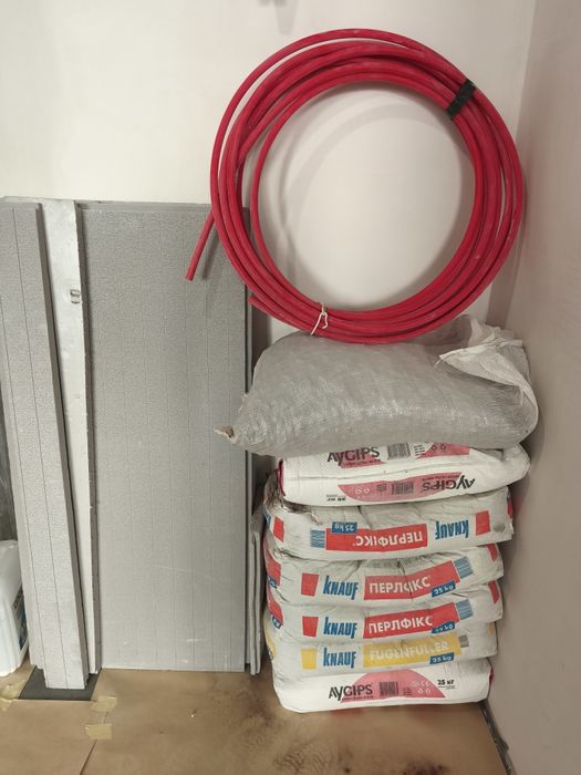 Фінішна шпаклівка, клей перлфікс, труба для теплої підлоги