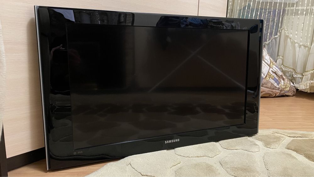 Телевизор Samsung LE32A550P1R