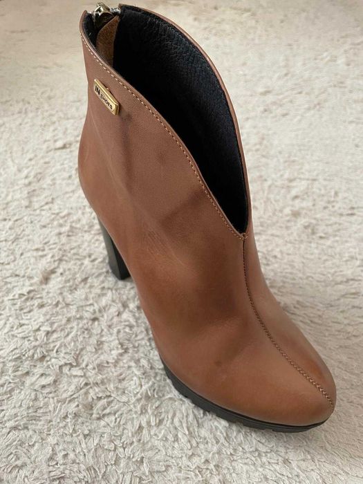 ∎ Botas/Botins de Senhora 100% Pele Genuína – Novos ∎