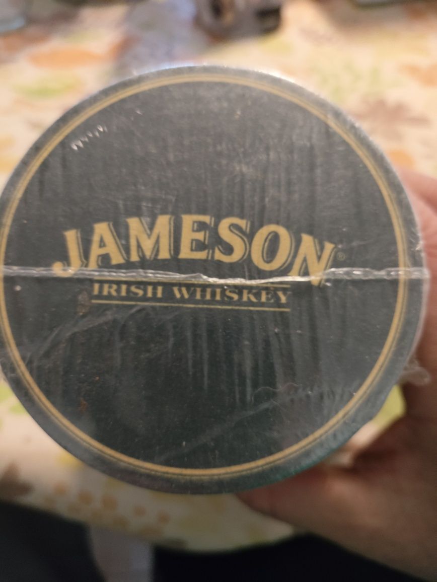 Bases de copos Jameson