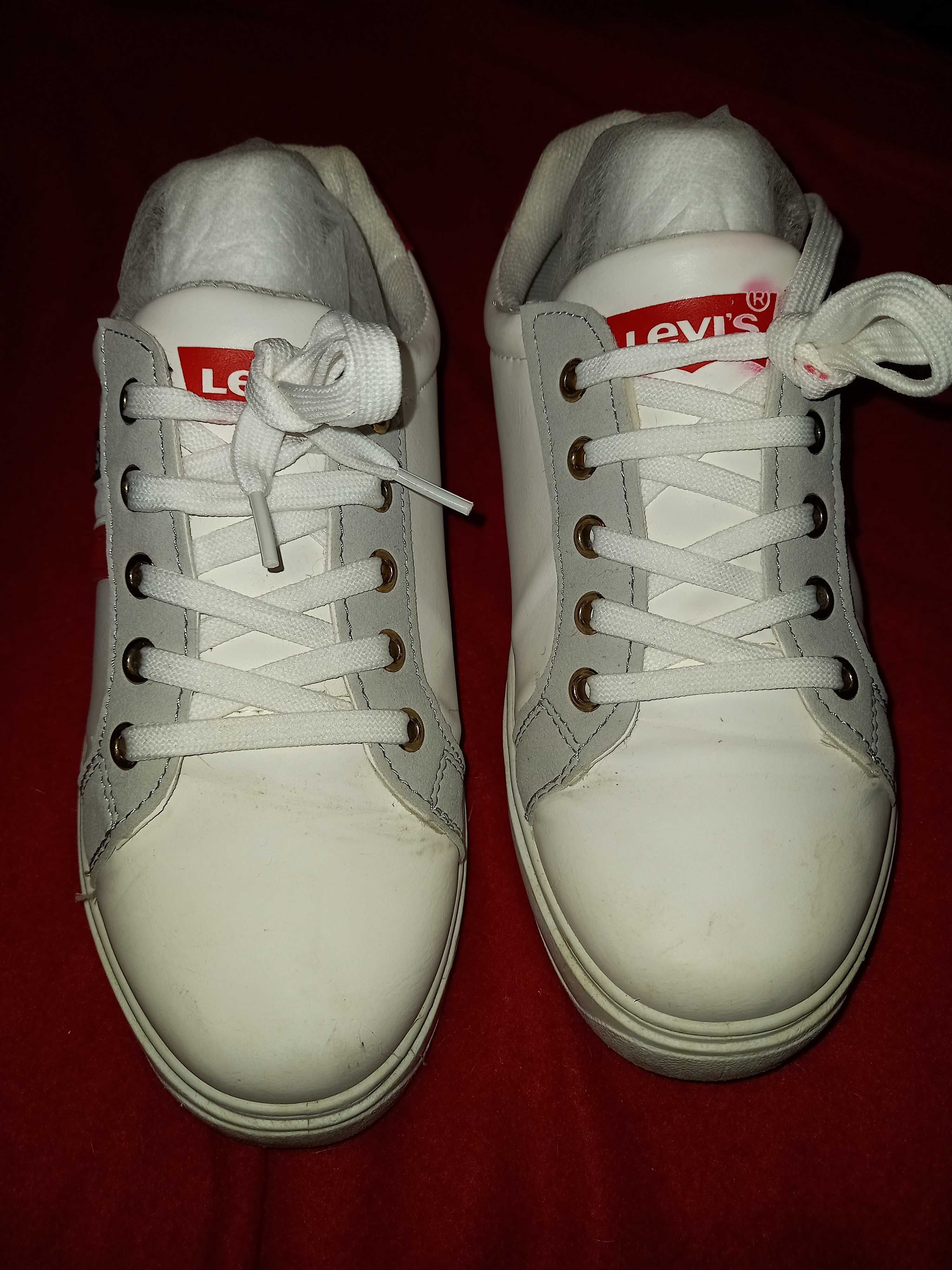 Sapatilhas brancas - 36 - marca Local, não originais da Levi's