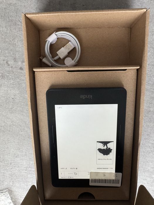 Kindle Voyage. Refurbished. Підсвітка. Чорний. HD екран. Гарантія