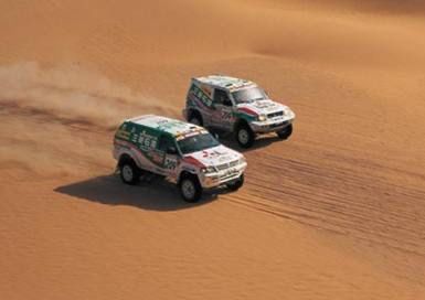 Mitsubishi Pajero Evolution Dakar 1:43
