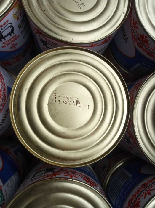 Тушонка говяжья и свинина. Тушкована конина.