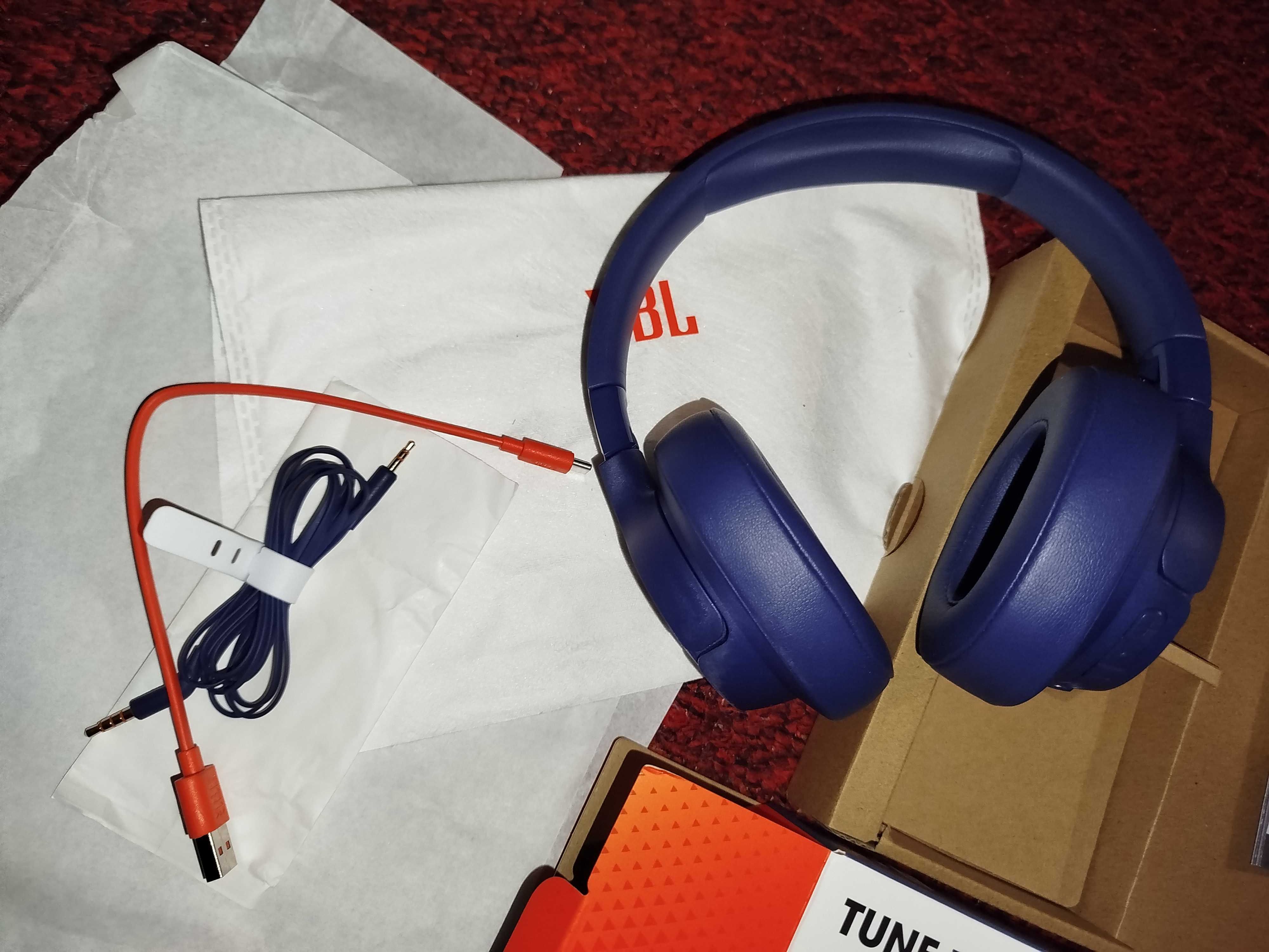 Навушники JBL Tune-770nc нові в упаковці
