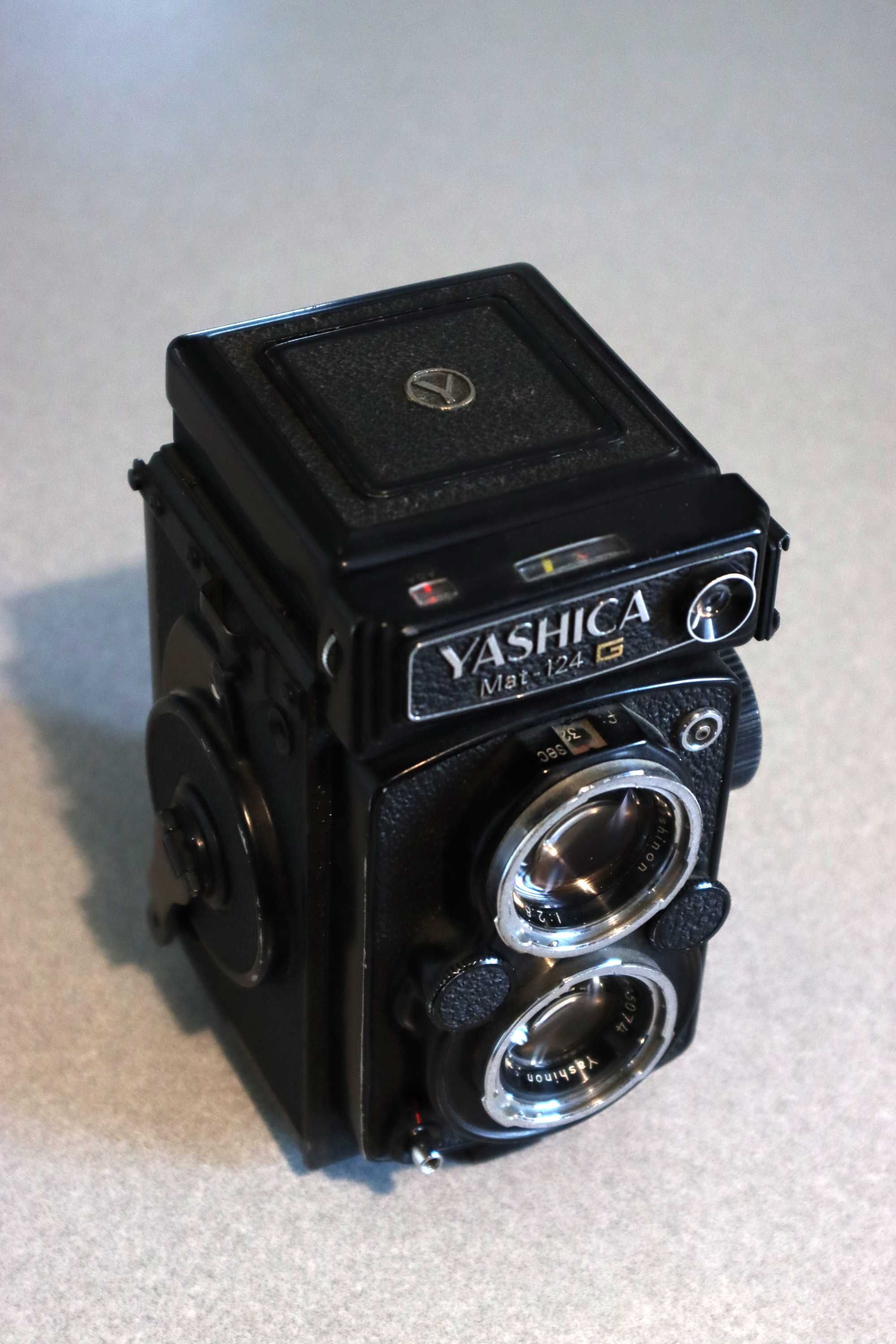 Yashica MAT 124 G