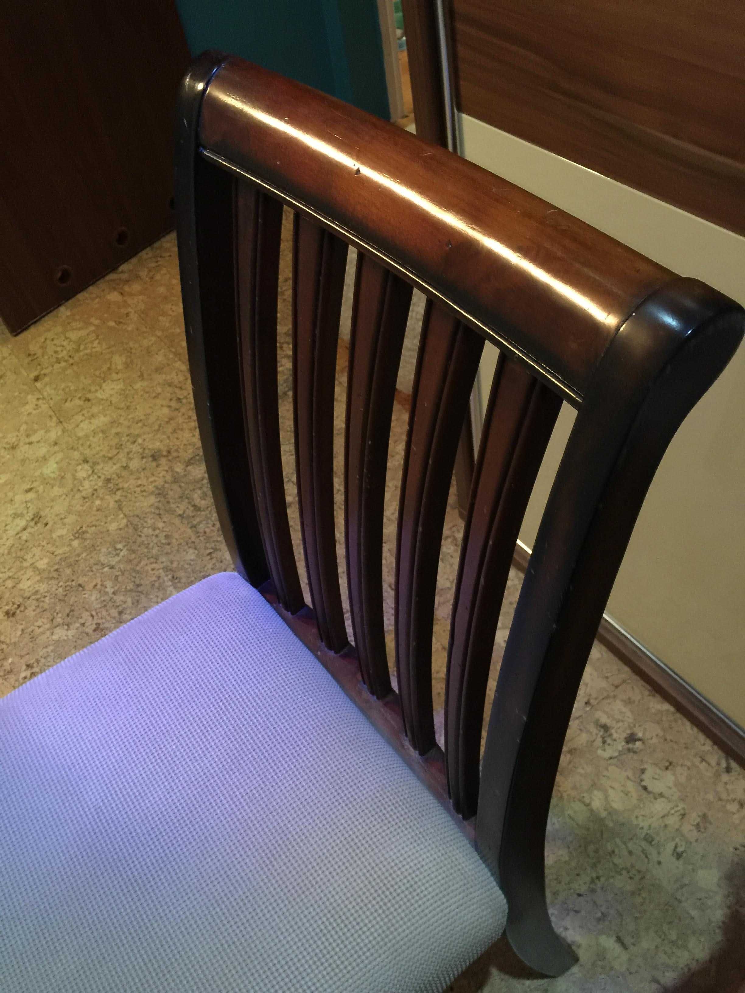Krzesło drewniane stylowe