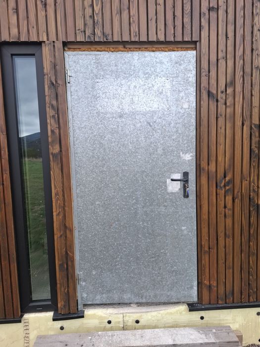 Drzwi budowlane ocynkowane