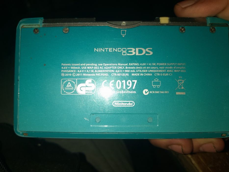 Nintendo 3Ds azul Ela tá com um dos ecrãs partidos