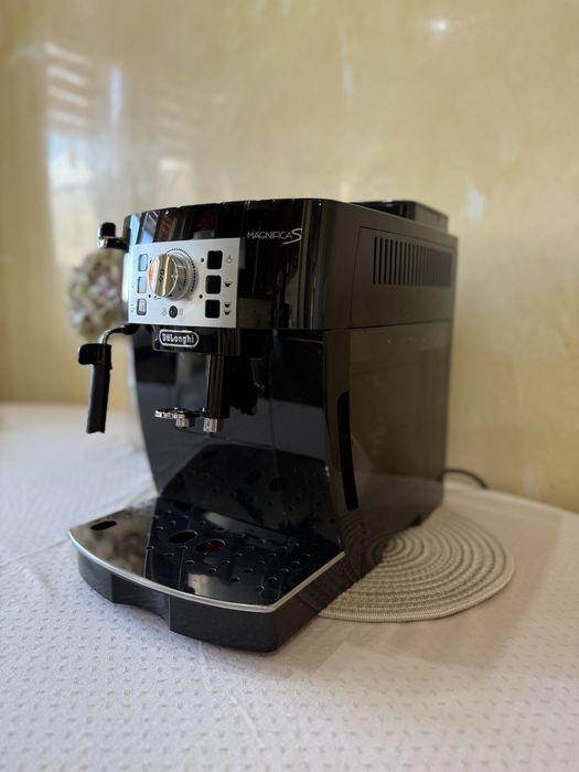 Кавомашина Delonghi Magnifica S