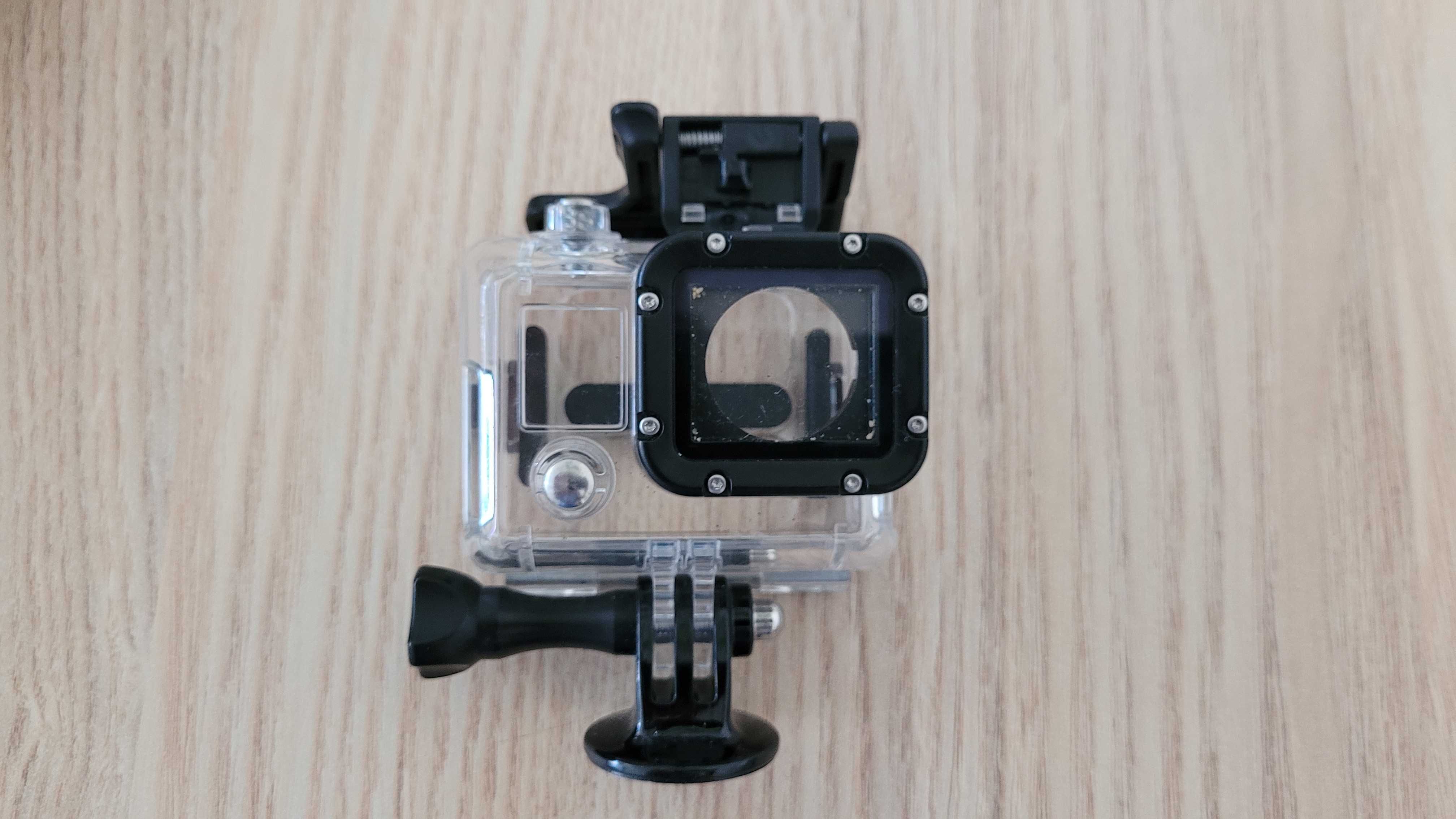 GoPro Hero 4 Silver com 2 cartões SD 64GB, 2 baterias e acessórios