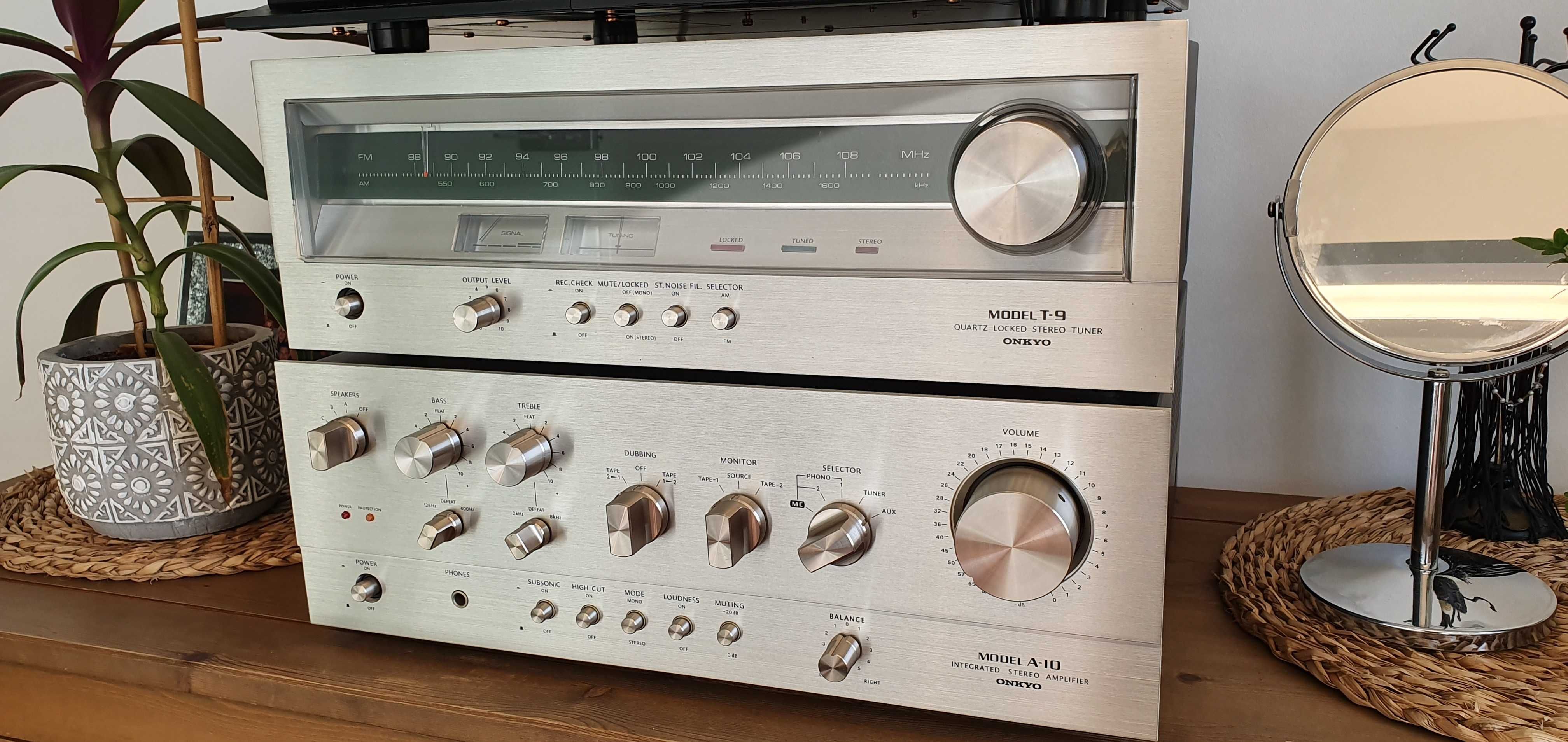 Wzmacniacz ONKYO A-10 , plus  Tuner ONKYO T-9   stan IDEALNY