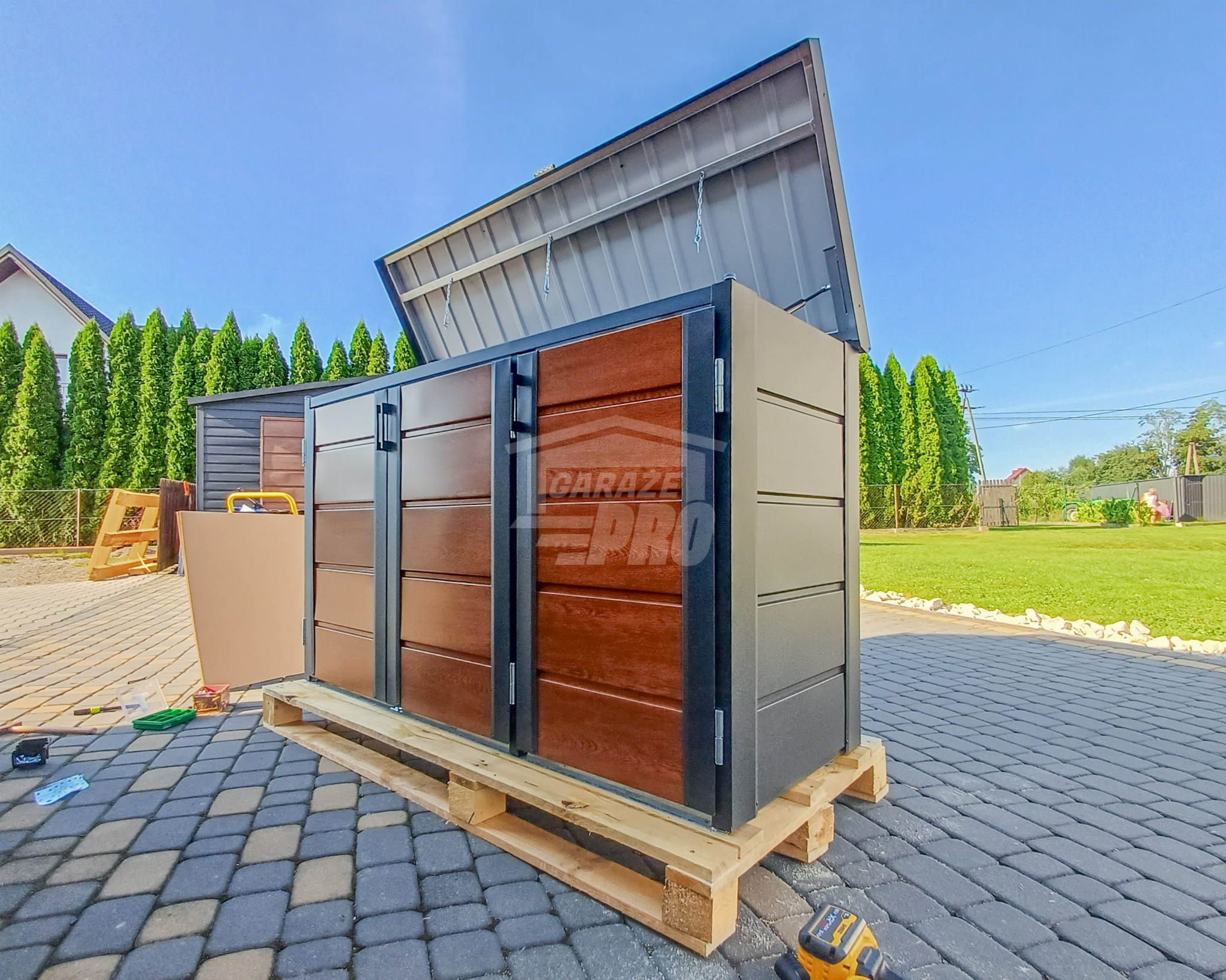 Zabudowa koszy na śmieci wiata obudowa 207x80x120 cm 3x240L GP511