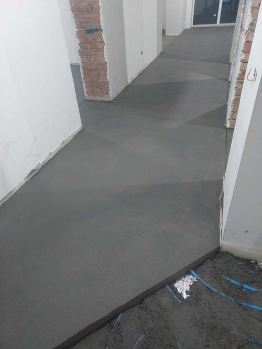 Машинна стяжка підлоги, напівсуха підлога ціна, заливка стяжки пола