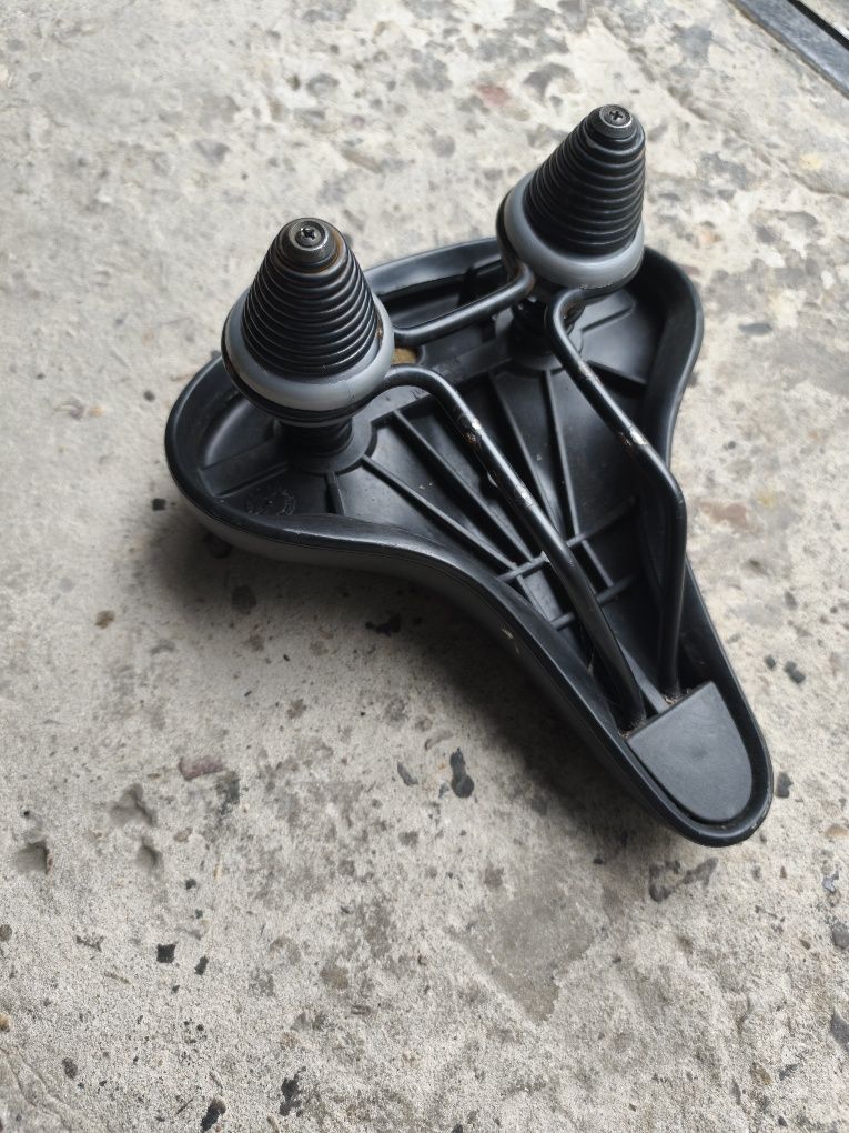 Siodelko rowerowe damskie Selle Royal Lite Foam