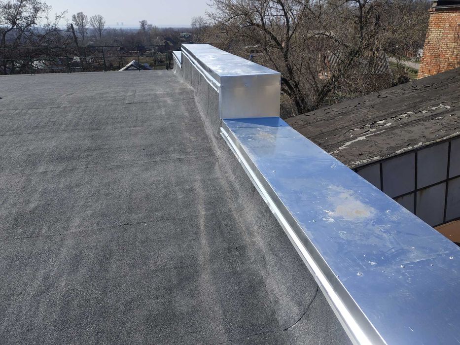 Монтаж, доборных планок, парпетов, ветровых для кровли и фасада