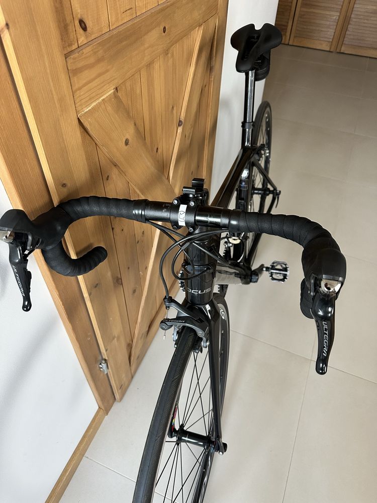 Szosa Focus Izalco Race 9.8 S 51 cm Carbon Ultegra R8000
