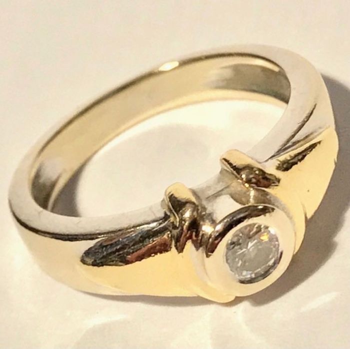 Złoty PIERŚCIONEK 18K cudowny BRYLANT 0,25ct r. 10