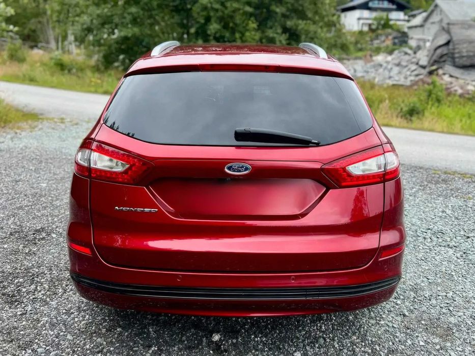 Ford Mondeo      2015