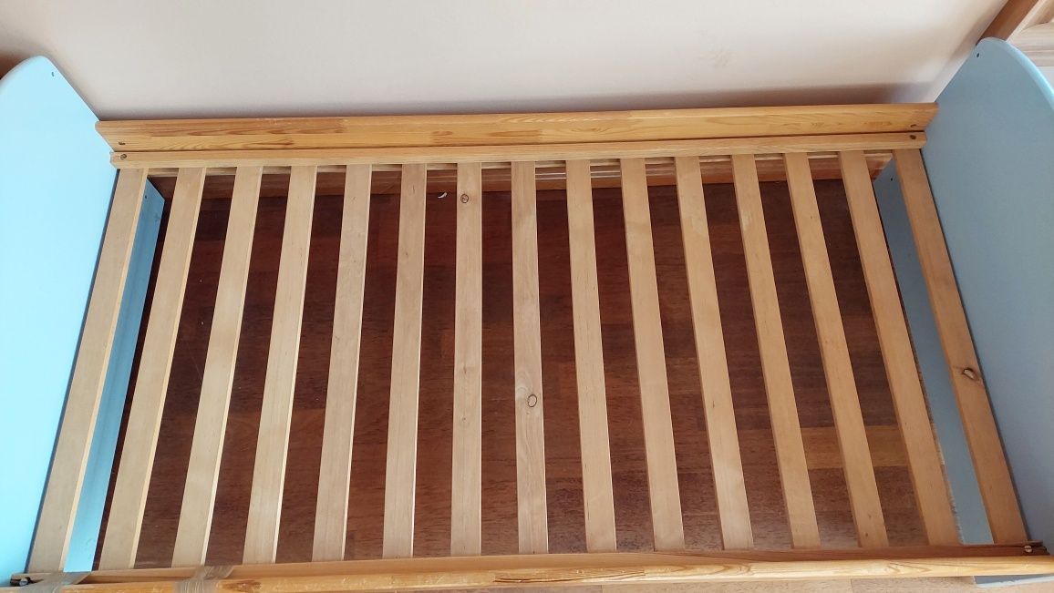 Łóżeczko dziecięce 76 x 144 bez materaca
