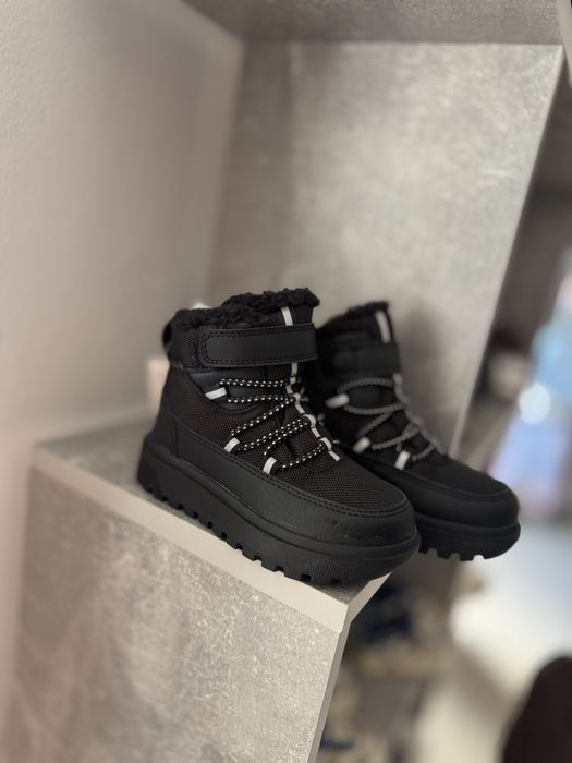 Взуття зимове чобітки H&M