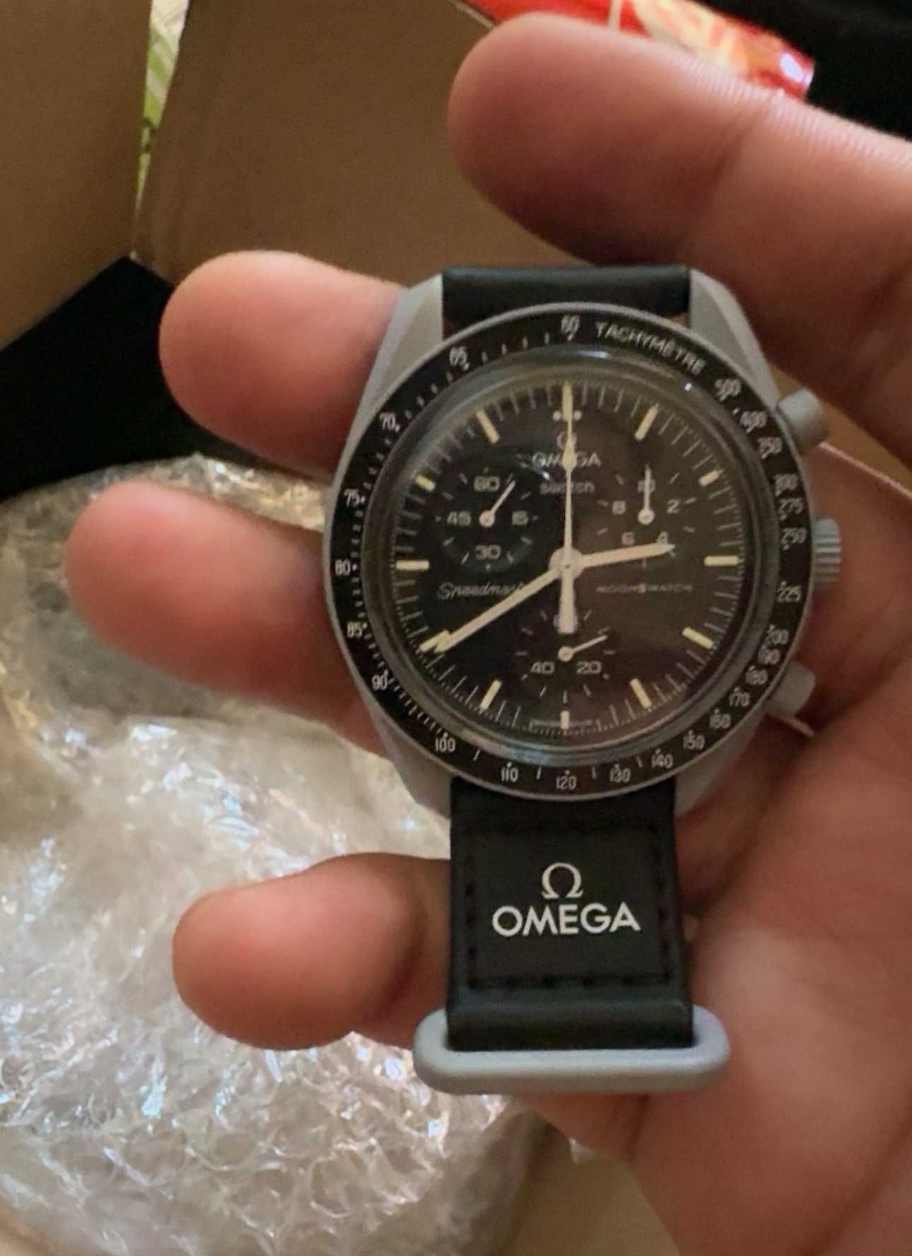 Bioceramiczny zegarek księżycowy Swatch x Omega na Księżyc