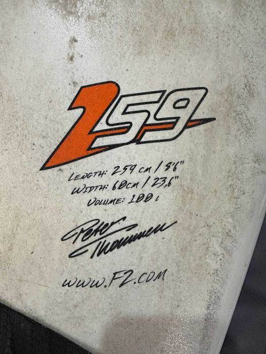 Deska windsurfingowa F2 Max2Air 259, 100l + statecznik