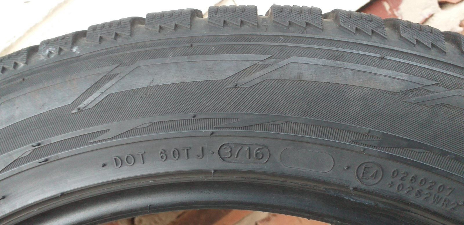 Зимова гума Nokian Hakkapeliitta 275/45 R20